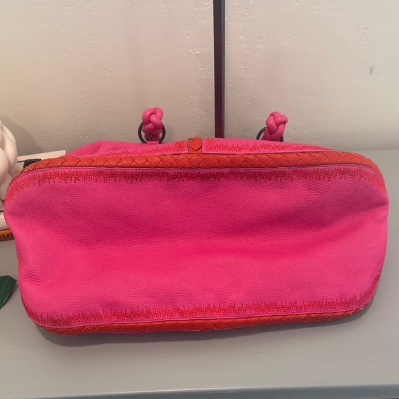 Bottega Veneta Borso Cervo Shoulder Bag - Picture 8 of 9